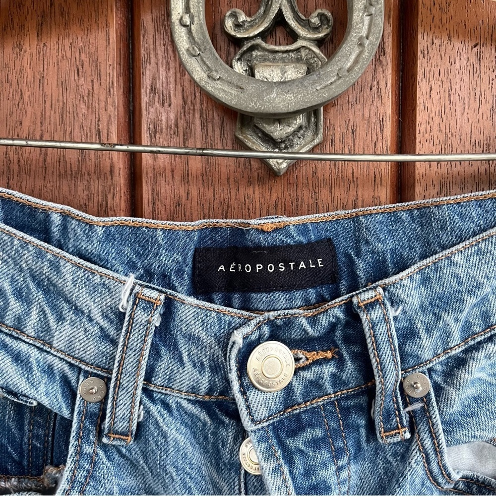 Aeropostale Distressed Jeans - Picture 3 of 11